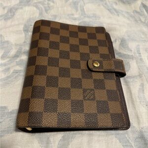 louis vuitton agenda cover